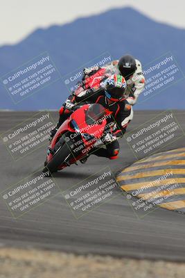 media/Jan-14-2023-SoCal Trackdays (Sat) [[497694156f]]/Turn 12 (120pm)/
